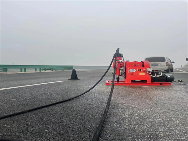 平乡马路路基路面开裂下沉注浆加固灌浆