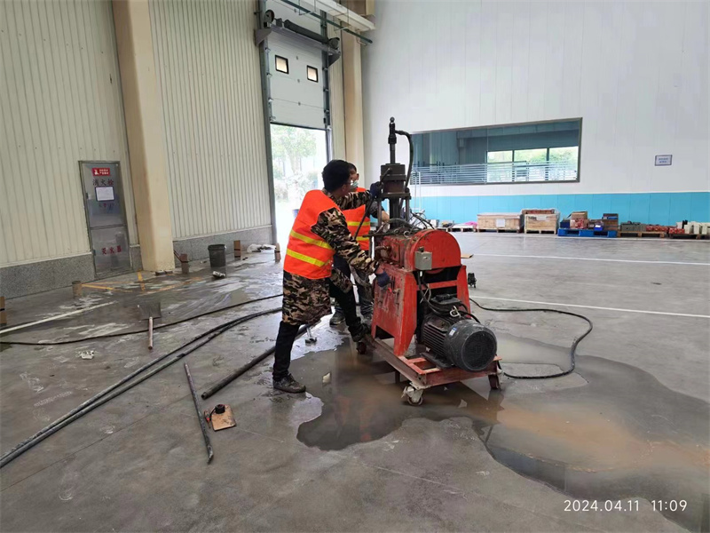 平乡厂房地面下沉塌陷注浆加固施工